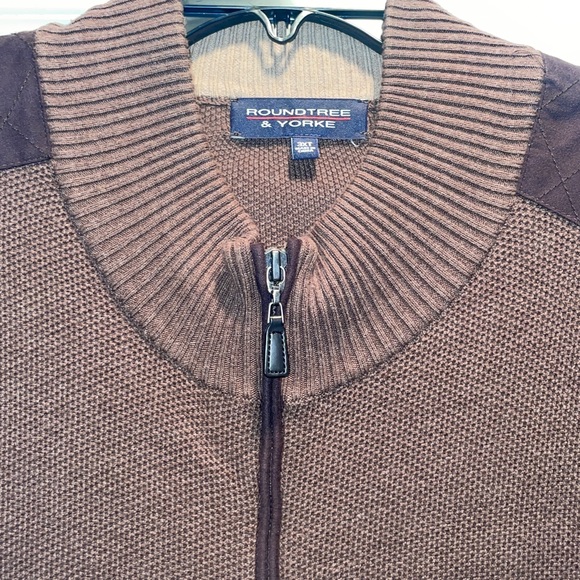 Roundtree & Yorke Brown Zip-Up Sweater vest w pockets - Picture 2 of 7